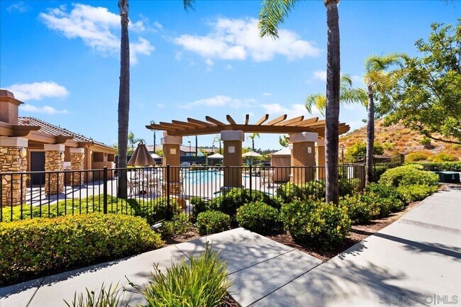 Building Photo - 12671 Savannah Creek Dr