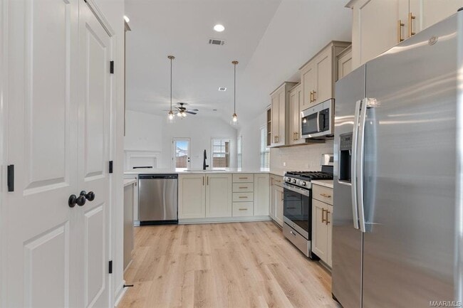 Building Photo - 9564 Dakota Dr