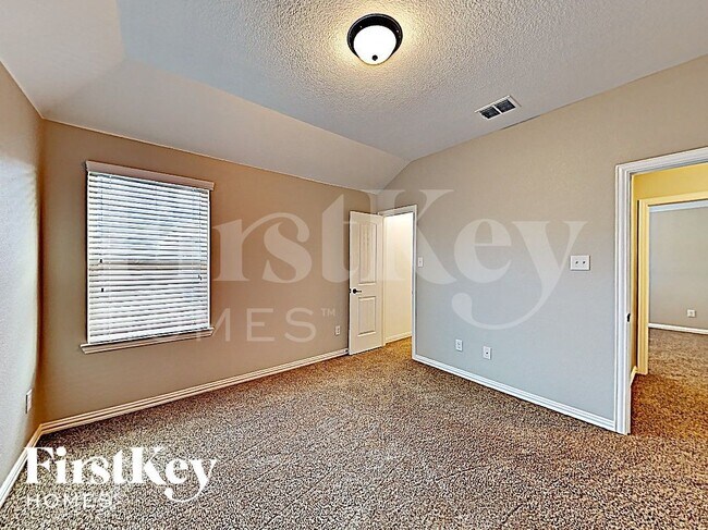 Building Photo - 16045 Crosslake Ct