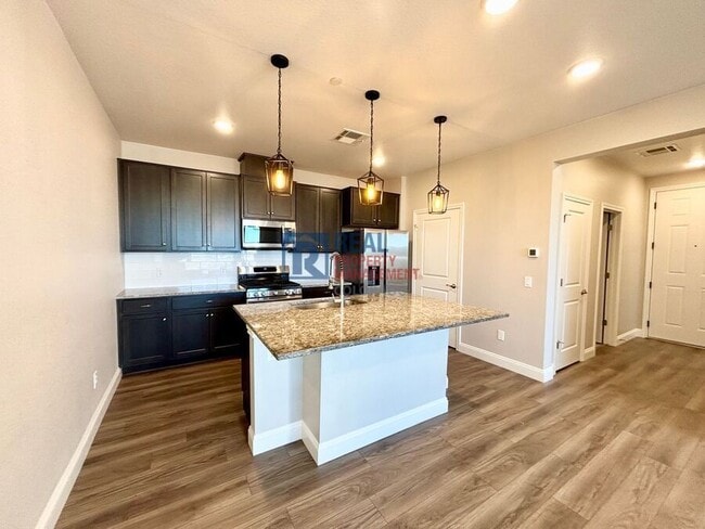 Building Photo - 16860 Askins Lp