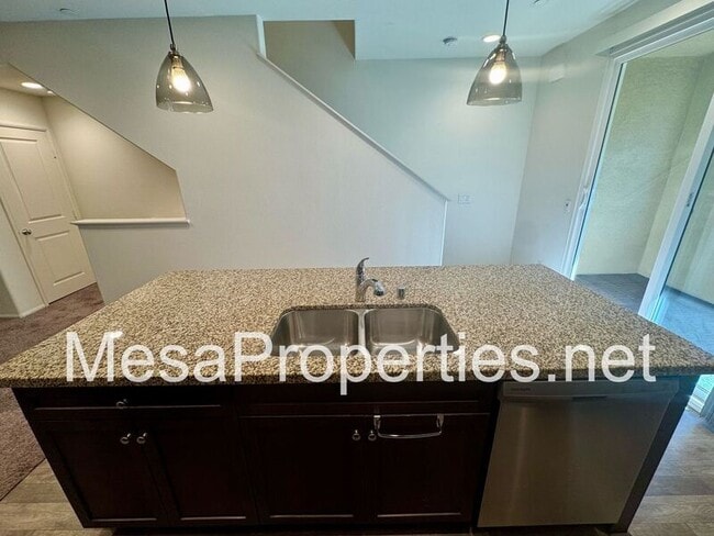 Building Photo - 7462 Solstice Pl