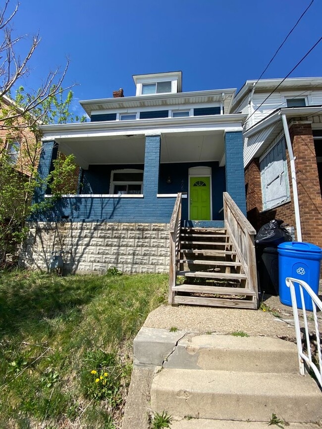 Building Photo - 405 Edgemont St