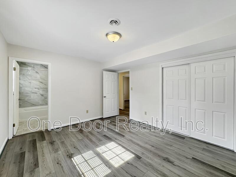 Building Photo - 106 Lexington Dr