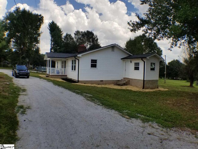 Building Photo - 518 Roe Rd