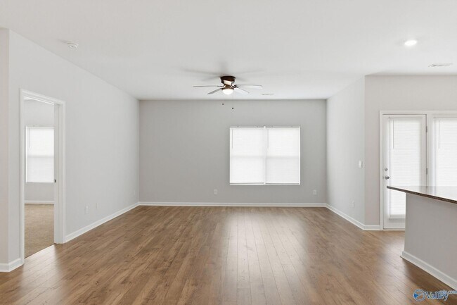 Building Photo - 102 Derbyshire Dr