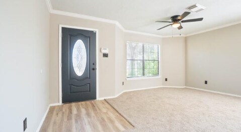 Building Photo - 10112 Sunset Pl