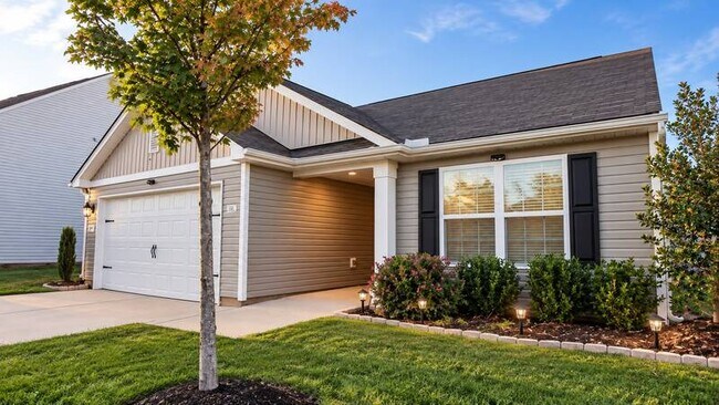 Building Photo - 35 Shallow Dr