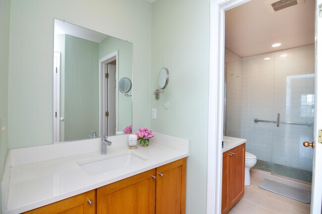Building Photo - 4471 Hillside Ct