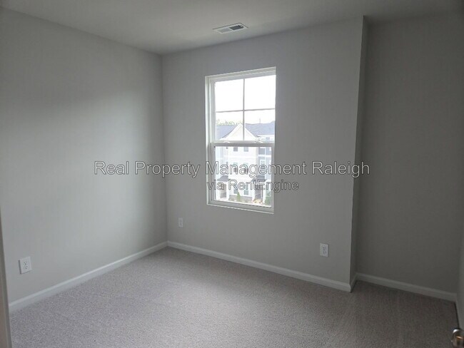 Building Photo - 466 Carolina Spgs Blvd