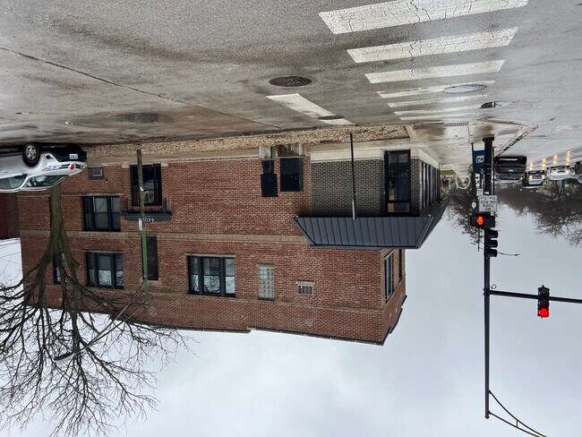 Building Photo - 4404 N Melvina Ave