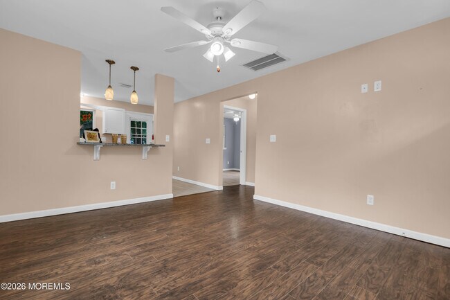 Building Photo - 65 Lighthouse Dr