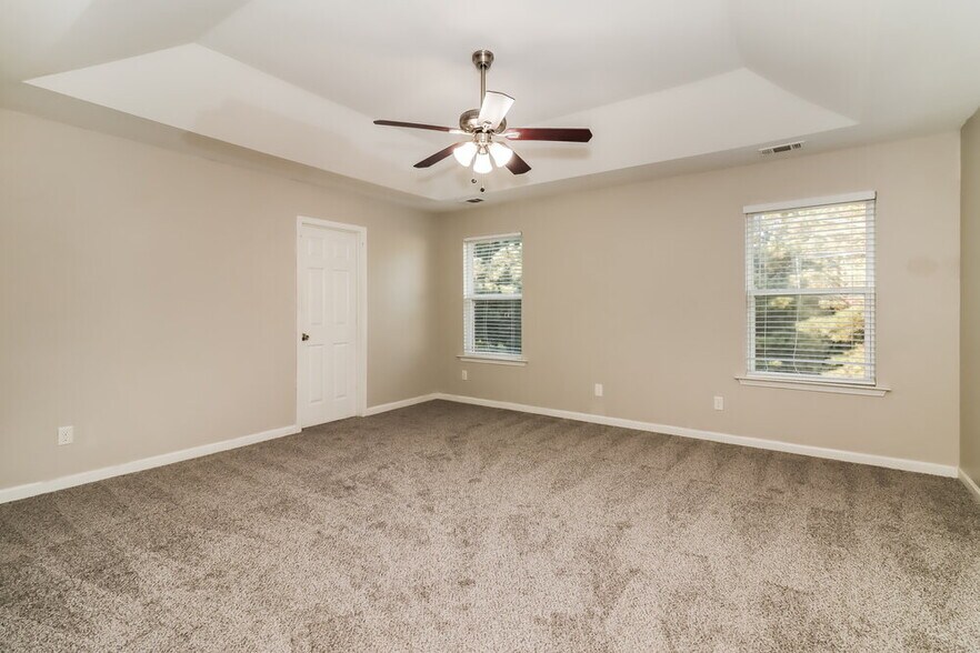 Building Photo - 38 Bollen Ln