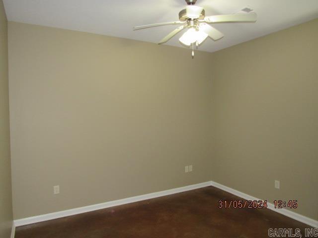 Building Photo - 1410 Robins St