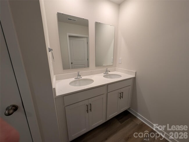 Building Photo - 3433 Austin Duncan Dr