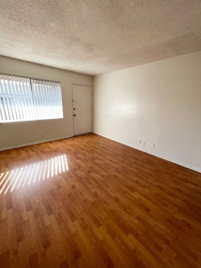 Interior Photo - Western Apartments