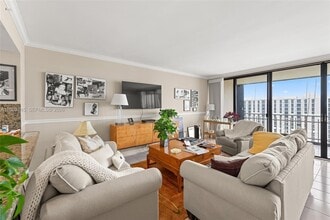 Building Photo - 11113 Biscayne Blvd