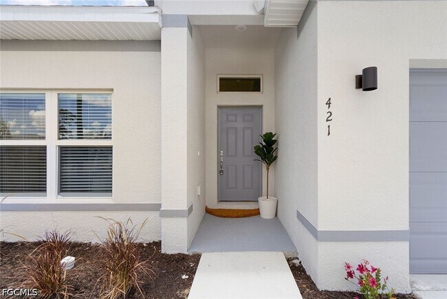 Building Photo - 1823 NE 2nd Terrace