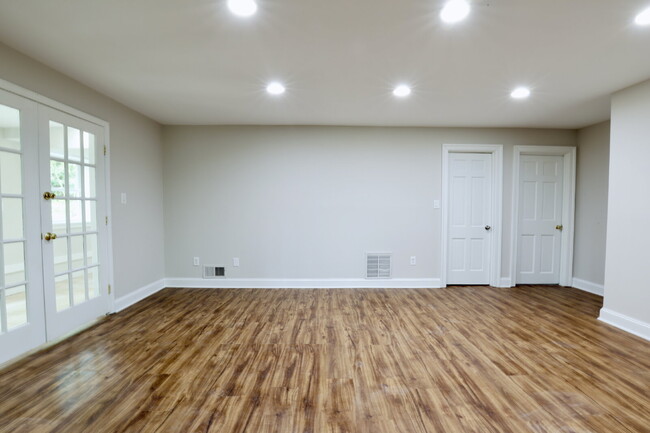 Building Photo - Welcome Home