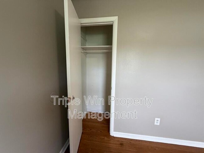 Building Photo - 1664 Talisman Ln