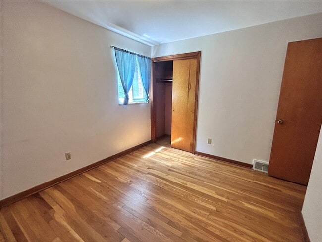 Building Photo - 3715 Beechwood Blvd
