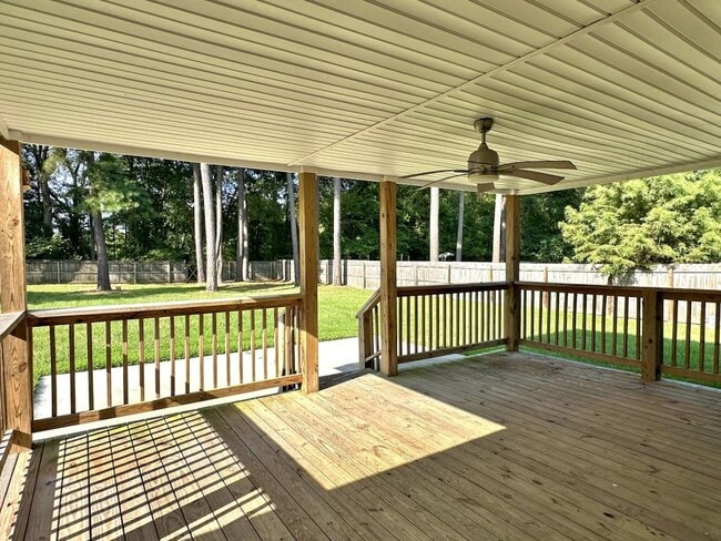 Building Photo - 124 Bayou Ct