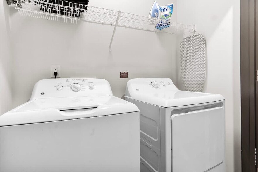 Building Photo - 1540 Dunn Rd