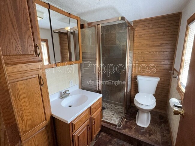 Building Photo - 1824 N Jay St