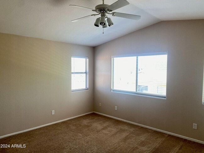 Building Photo - 4008 E Ironhorse Rd