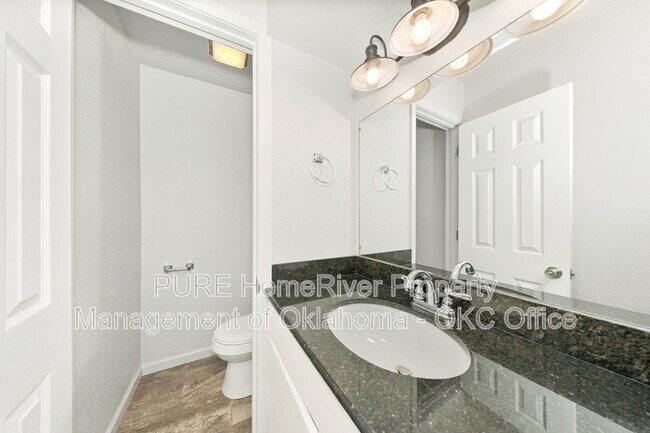 Building Photo - 2721 SE 49th St