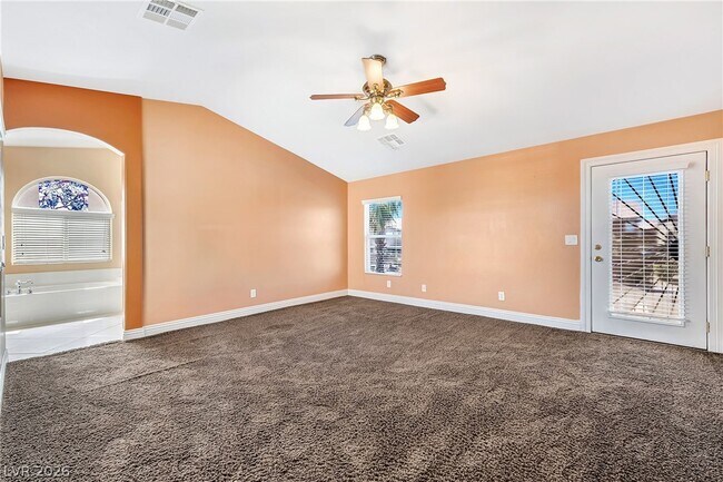 Building Photo - 9151 Sunken Meadow Ave