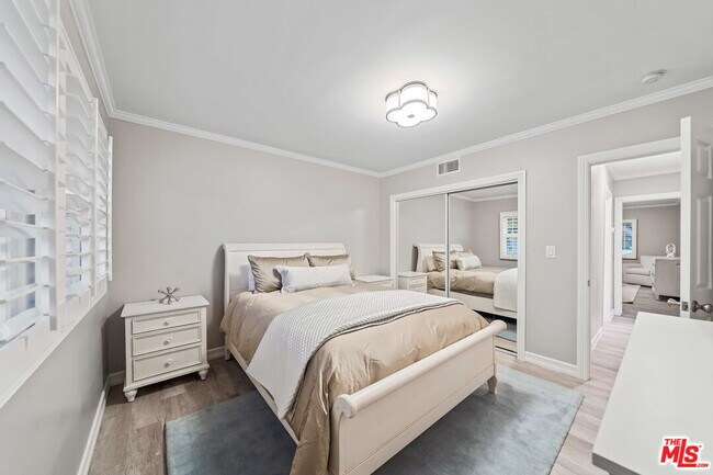 Building Photo - 18334 Los Alimos St