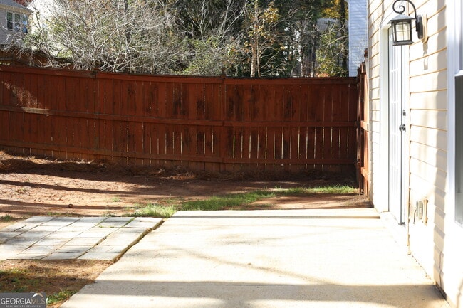 Building Photo - 200 Wellisford Ct