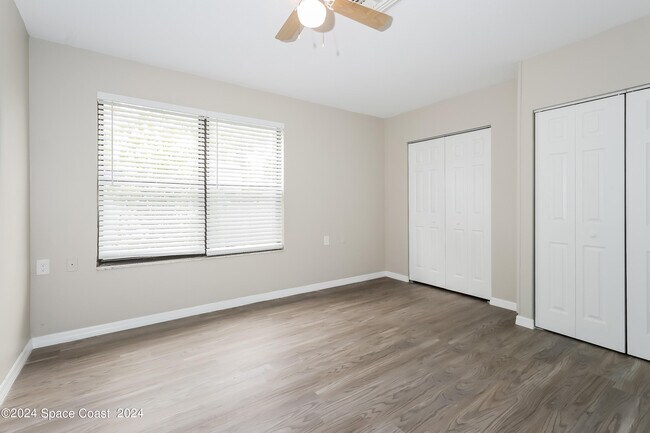 Building Photo - 1155 31st Ave SW