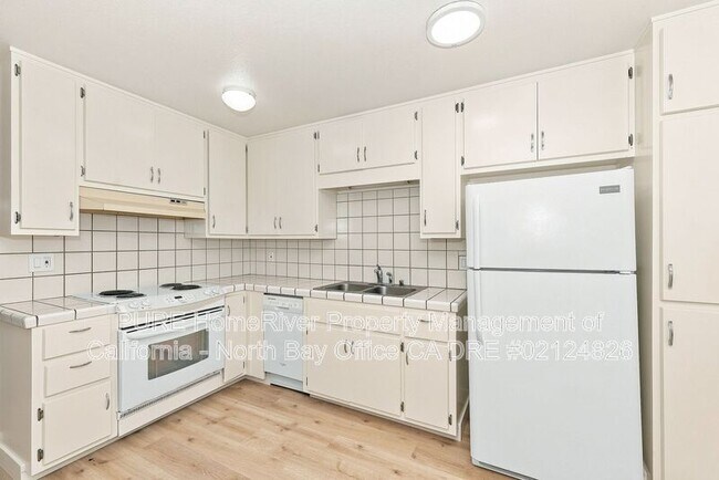 Building Photo - 5925 Montecito Blvd