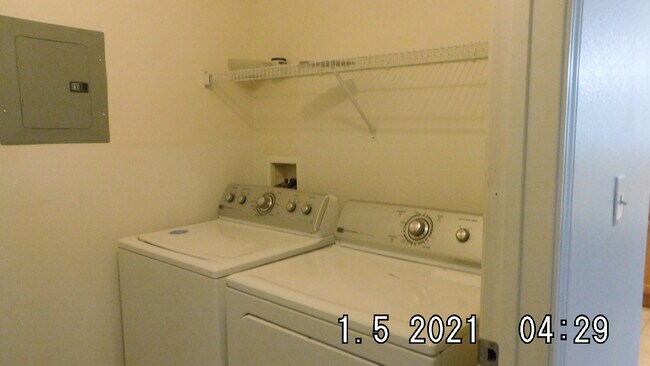Building Photo - 7143 S Durango Dr
