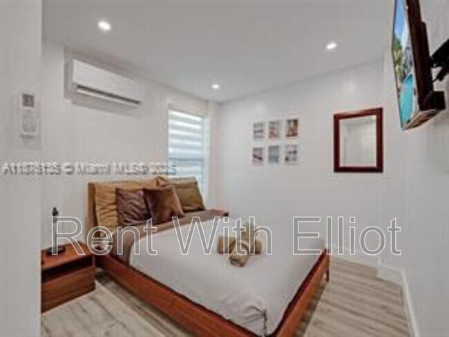 Building Photo - 3291 SW 44th St