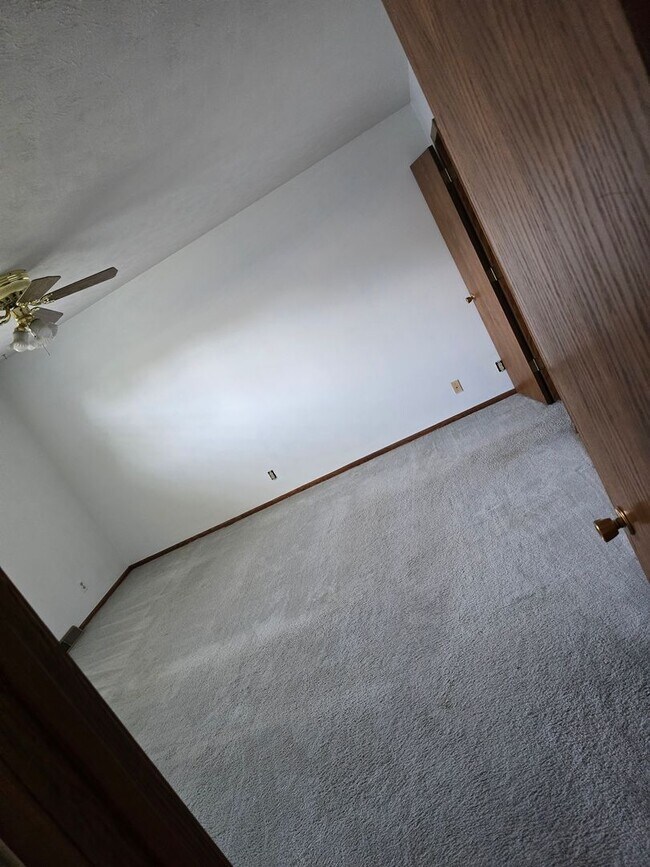 Building Photo - 603 N Boxelder-