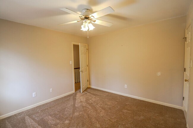 Building Photo - 3 Bedroom 2.5 Bath home in Martinez