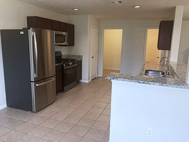 Building Photo - 2411 Lago Mirado Wy