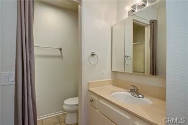 Building Photo - 214 Via Robina
