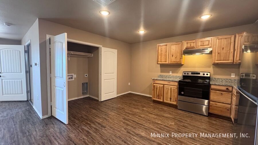 Building Photo - 2610 N Avenue P