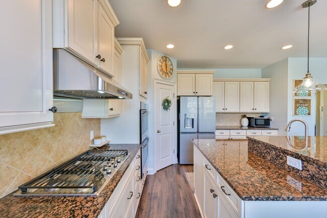 Building Photo - 430 Spectrum Rd