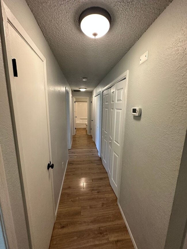 Building Photo - Ready first of June / 3 bedroom 2 bathroom...