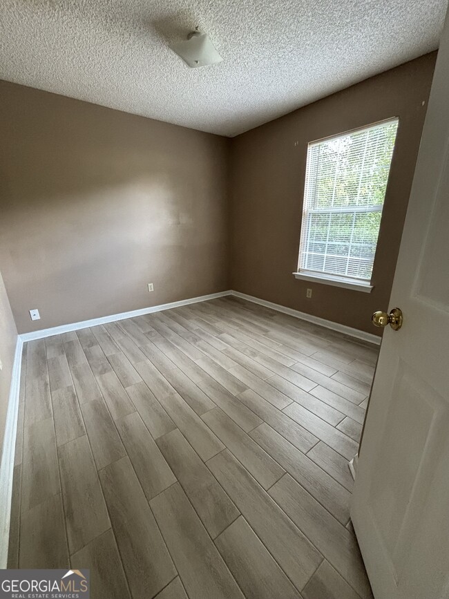 Building Photo - 183 Talbot Ct