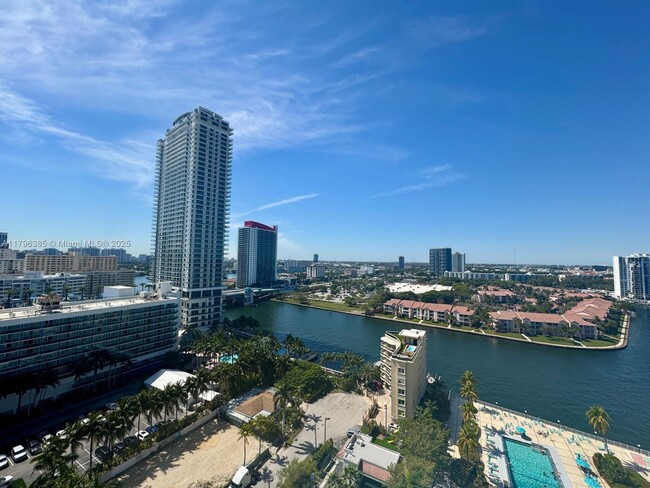 Building Photo - 3800 S Ocean Dr
