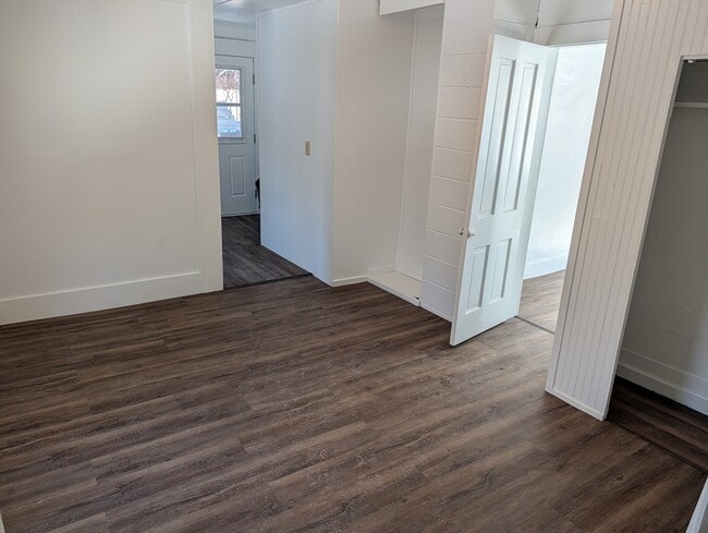 Building Photo - 9 Turnpike Rd