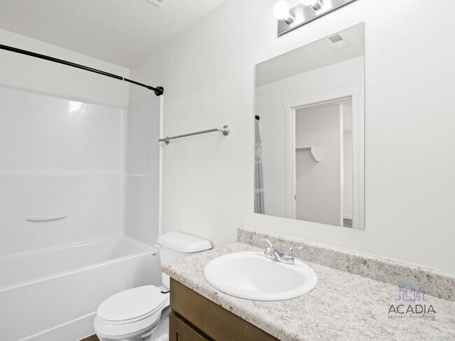 Building Photo - Modern 3BR Apt with Attached Garage & Stunning Mountain Views – Vineyard, UT