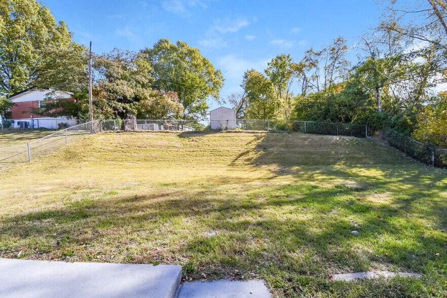 Building Photo - 11166 Prentice Dr