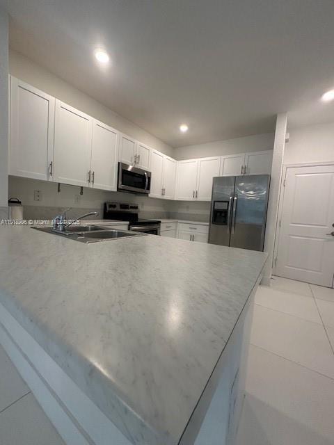 Building Photo - 1405 SE 26th Ter