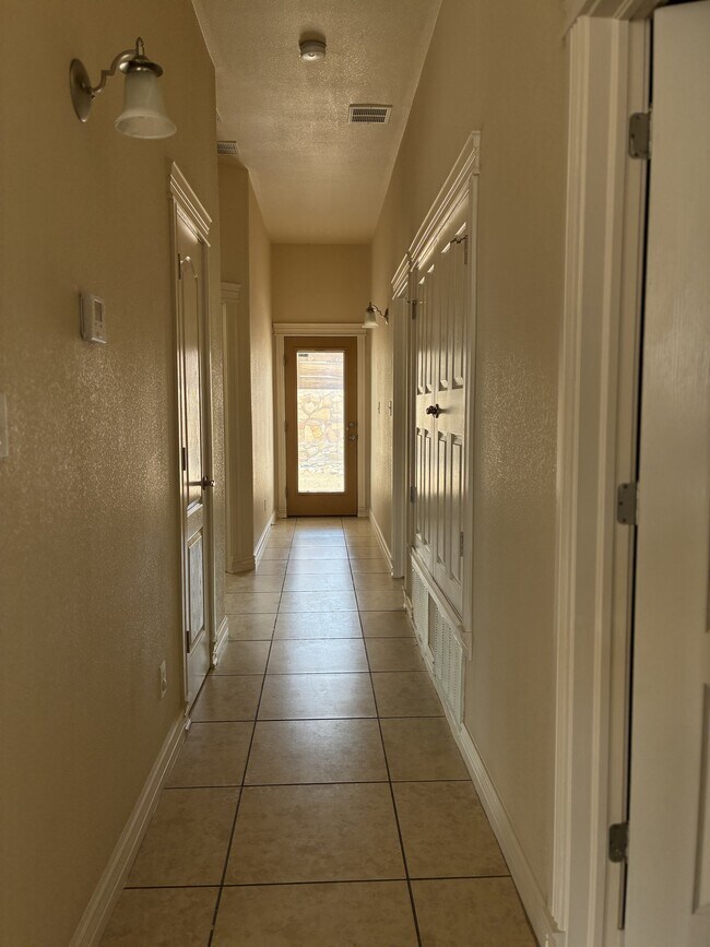 Building Photo - 3716 Almond Beach Dr